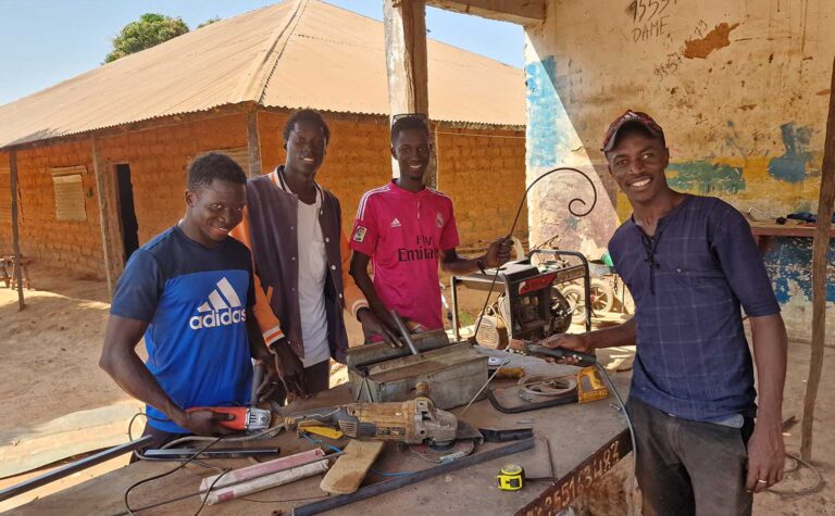 Mid-term evaluation for the social inclusion project “Together to Build Our Future – Policies, Training, and Work for Inclusive Business!” (AID 012590/09/4) in Guiné-Bissau